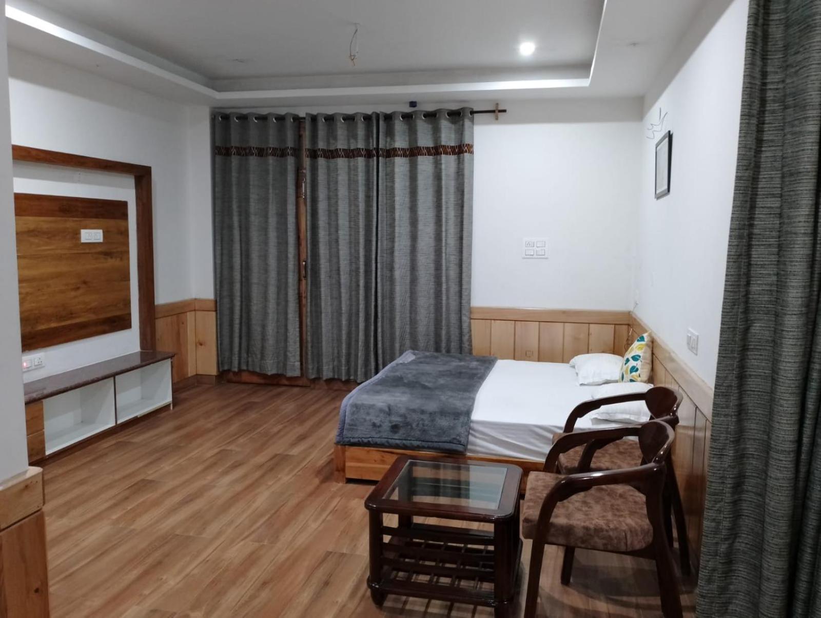 Mathan View Homestay - 3Min Drive To Kullu-Manali Airport Shamshi 외부 사진